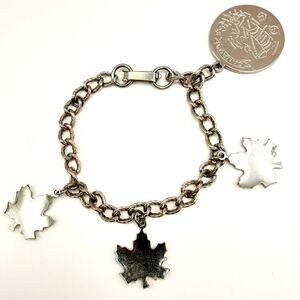 Vintage Canada Souvenir Charm Bracelet Silver Tone Maple Leaf Map Medallion